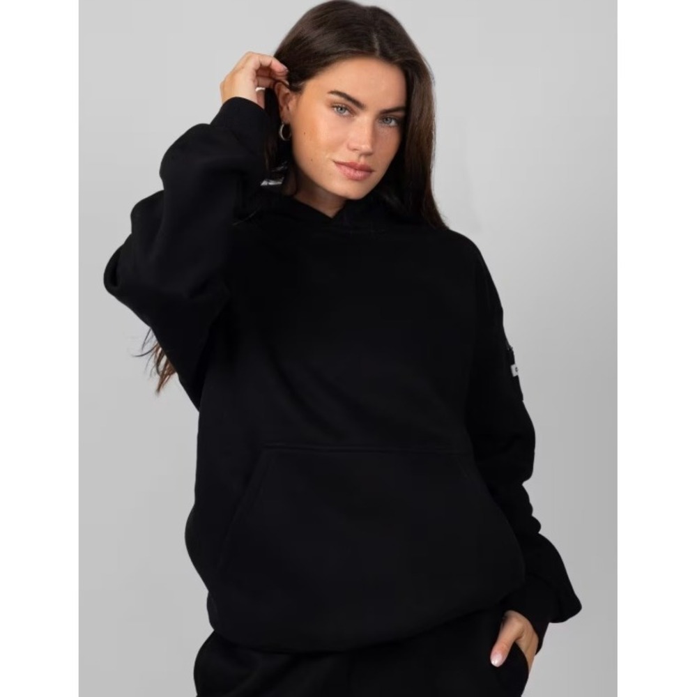 COMFRT Travel Essentials Hoodie‎ size Medium